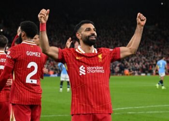 Liverpool crushTottenham Hotspur 4-0 at Anfield to reach the Carabao Cup final.