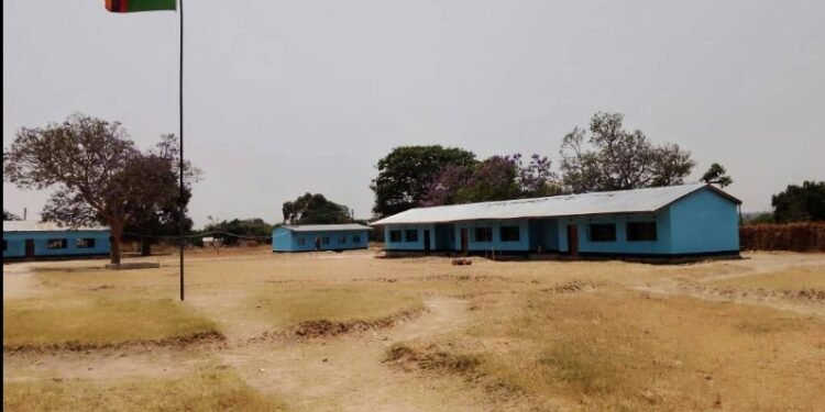 Teachers flee school amid “sex in dreams” claims